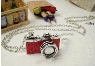 Adorable Retro Camera Necklace for only $0.96 SHIPPED