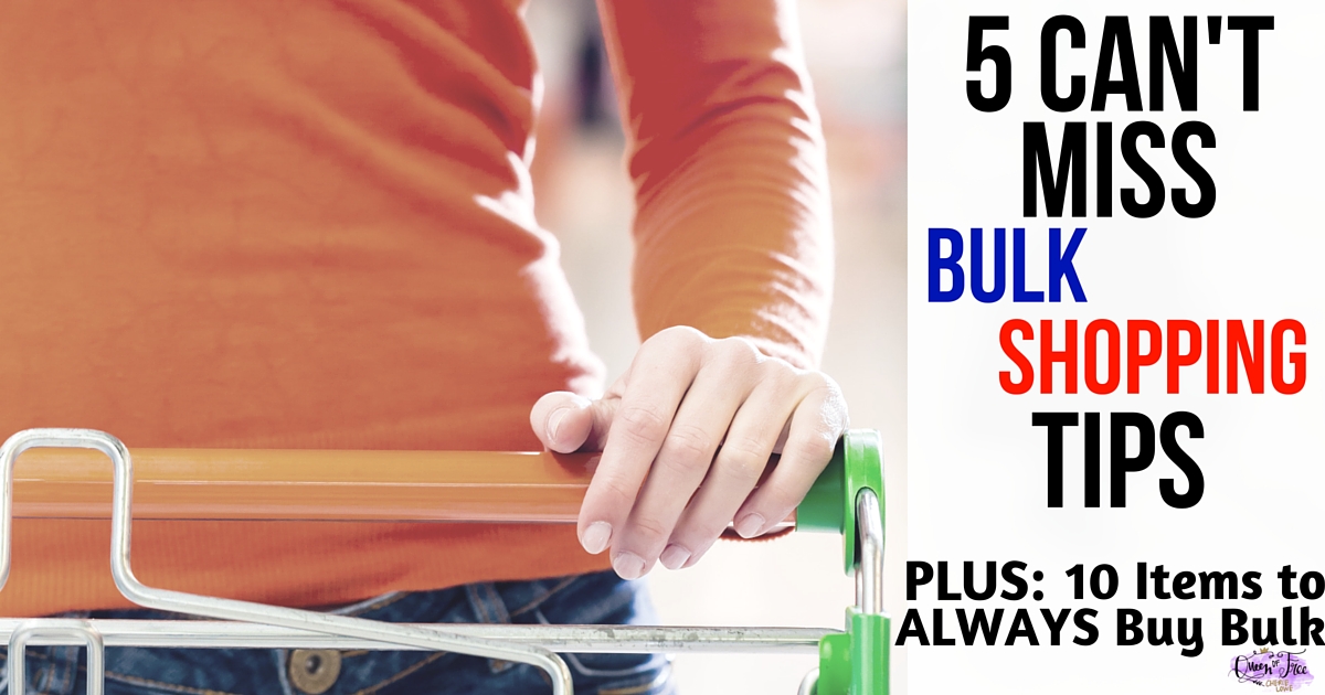 You don't want to miss these bulk shopping tips! Plus, don't miss an awesome list of items you should ALWAYS buy in bulk. 