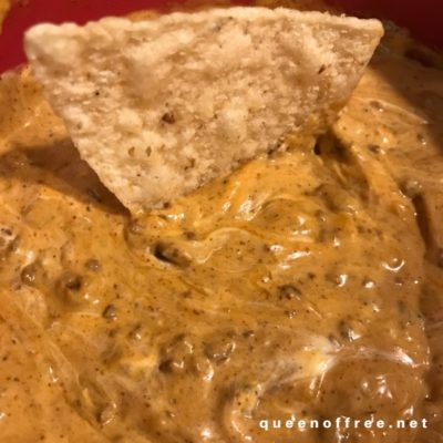 Save time and money this holiday season! Check out these recipes for three ingredient Christmas snacks sure to please everyone.