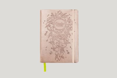 WOW, a round up of 10 Affordable Planners and Calendar Apps to help keep you organized without going over budget. Check out this one!